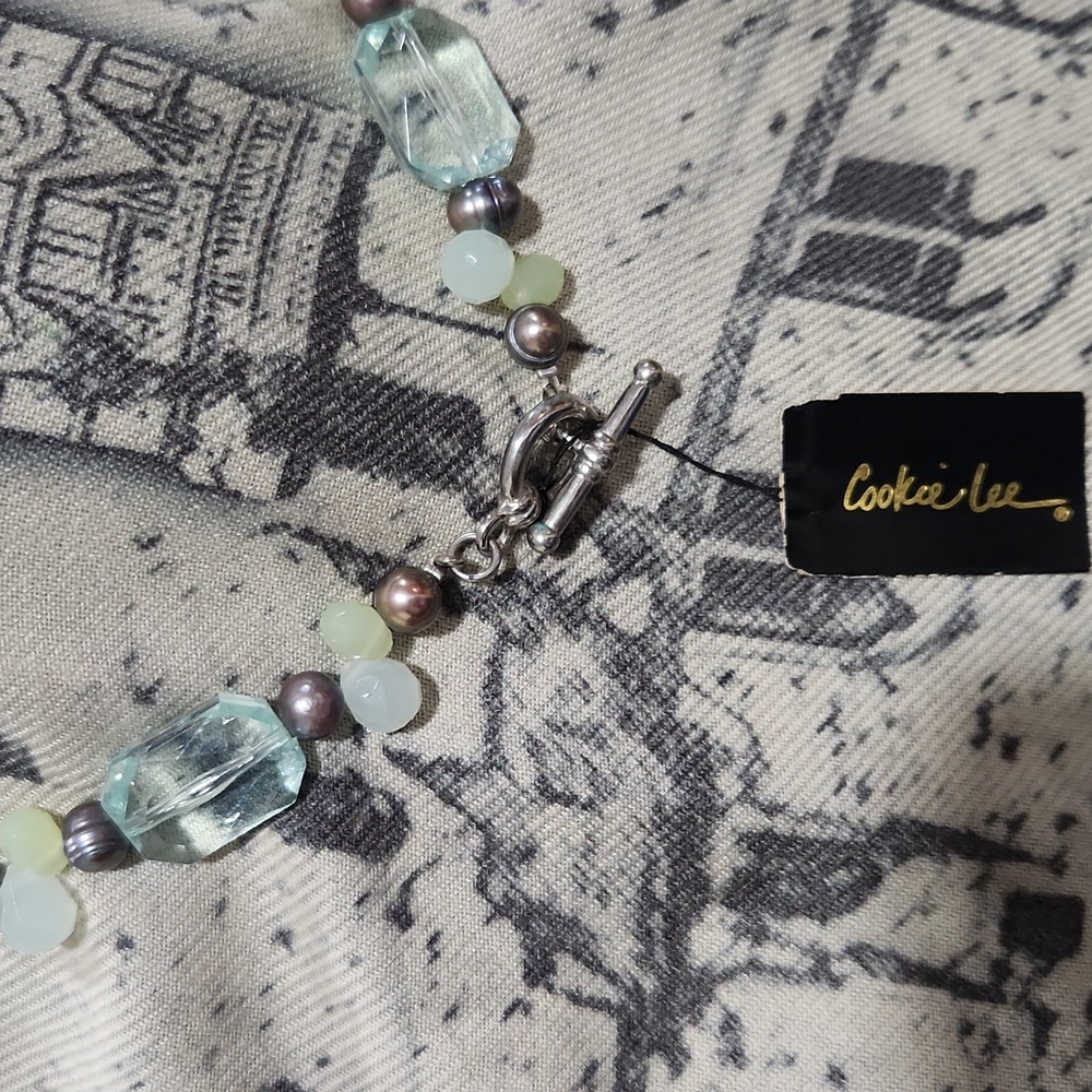 Green bead and grey pearl choker necklace